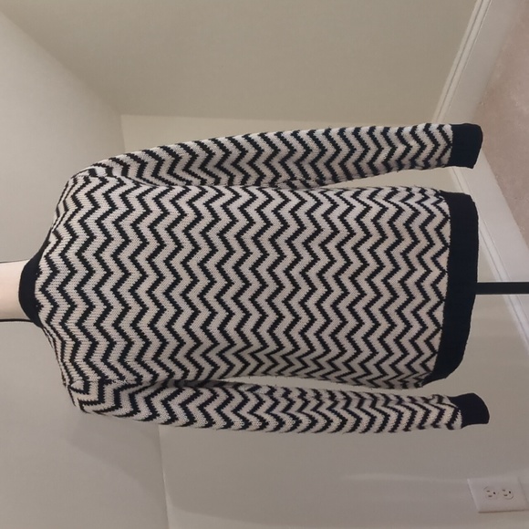 Black/White Open Cardigan Sweater; Size XS - Picture 2 of 2